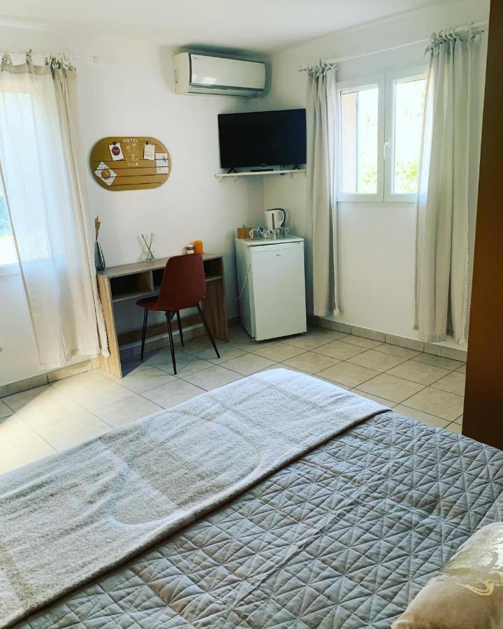 Les Palmiers Hotel Le Muy Ngoại thất bức ảnh